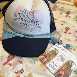 Sirensong wetsuits surfer girl hat, new ! ✨ 🏄